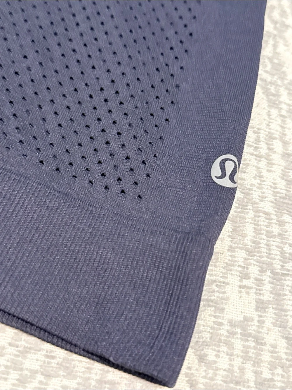Lululemon /// Breeze By Muscle Tank II - Midnight Navy - Size 8